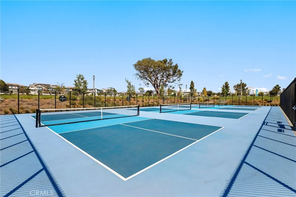 171 Junco Irvine, CA 92618