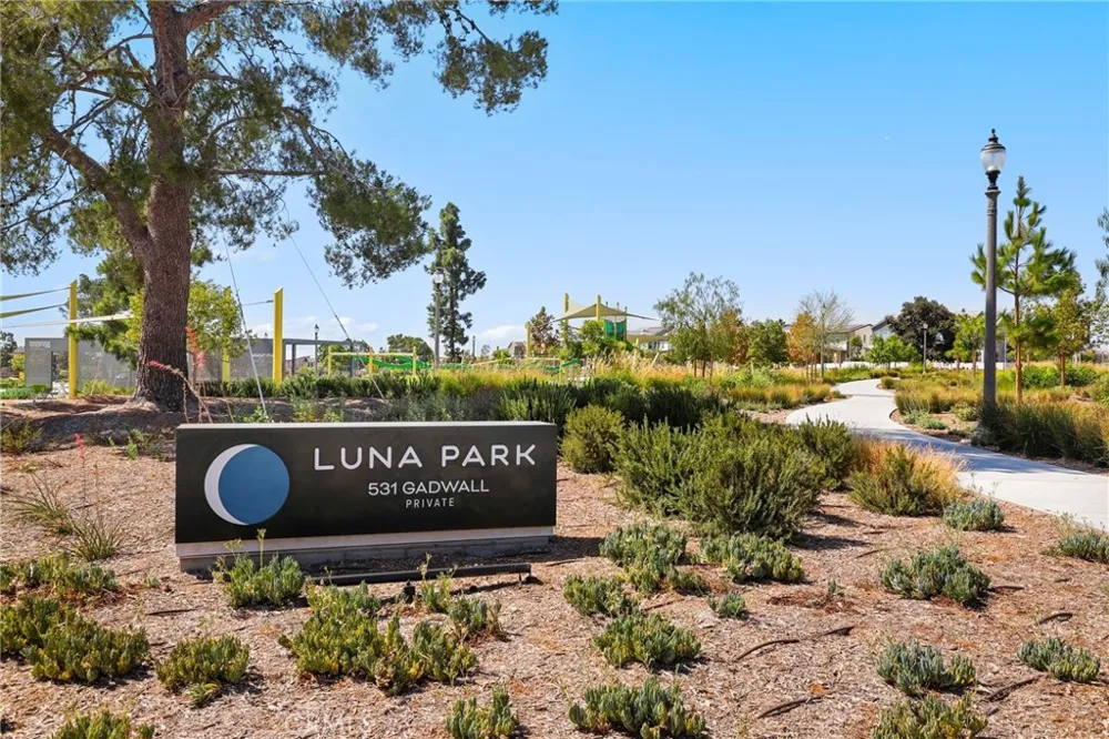 171 Junco Irvine, CA 92618
