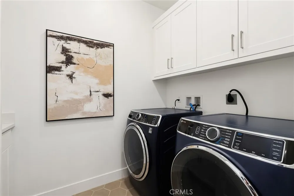 171 Junco Irvine, CA 92618