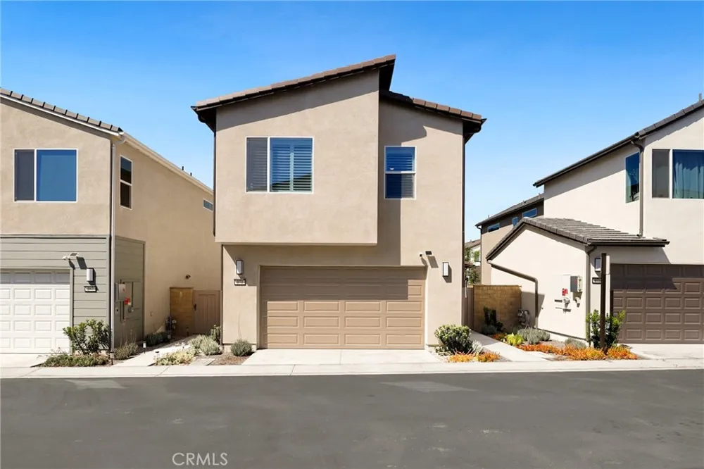 171 Junco Irvine, CA 92618