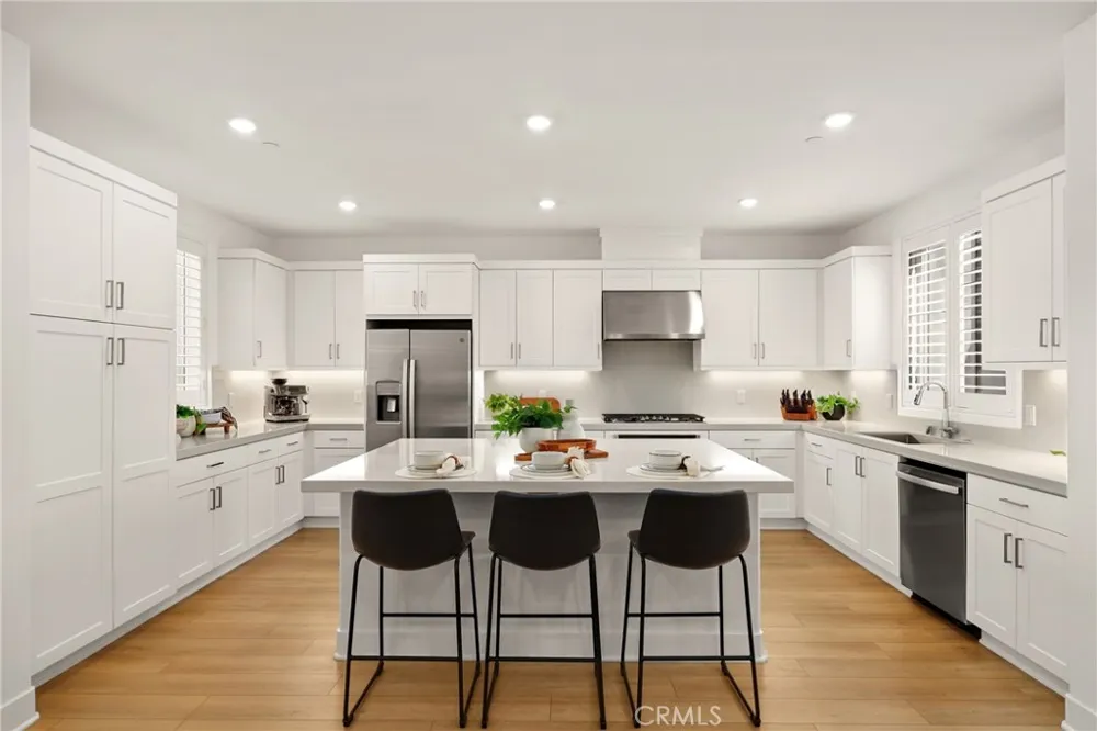 171 Junco Irvine, CA 92618