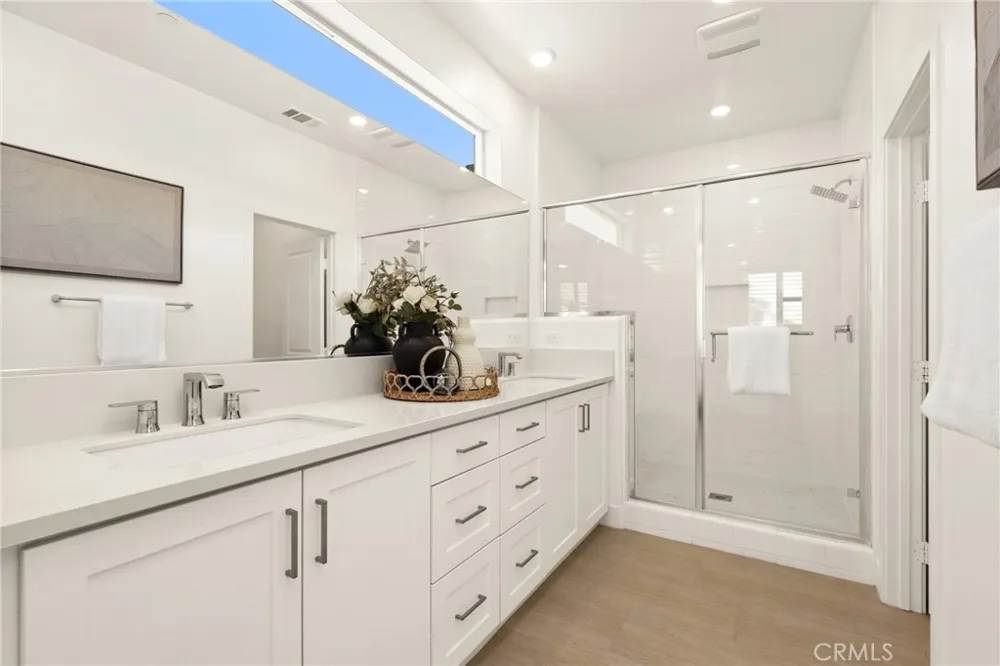 171 Junco Irvine, CA 92618