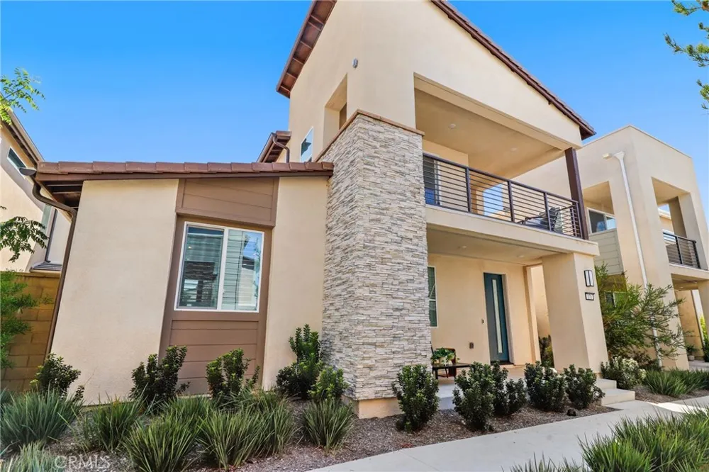 171 Junco Irvine, CA 92618