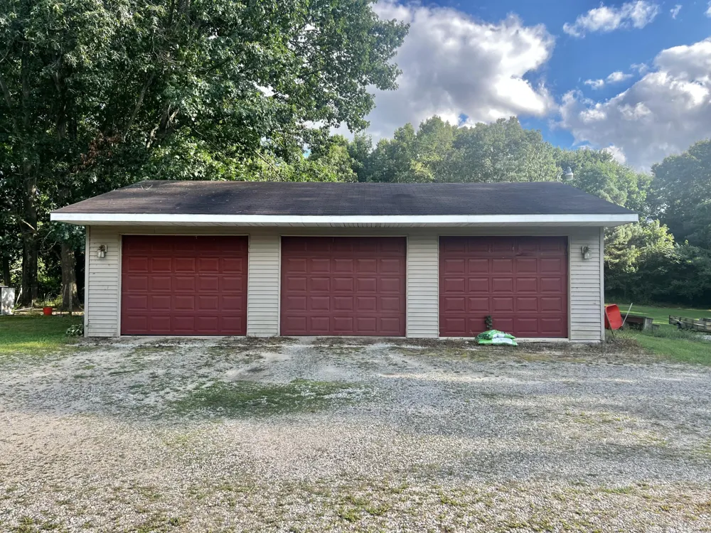 3979 W Bacon Road Hillsdale, MI 49242