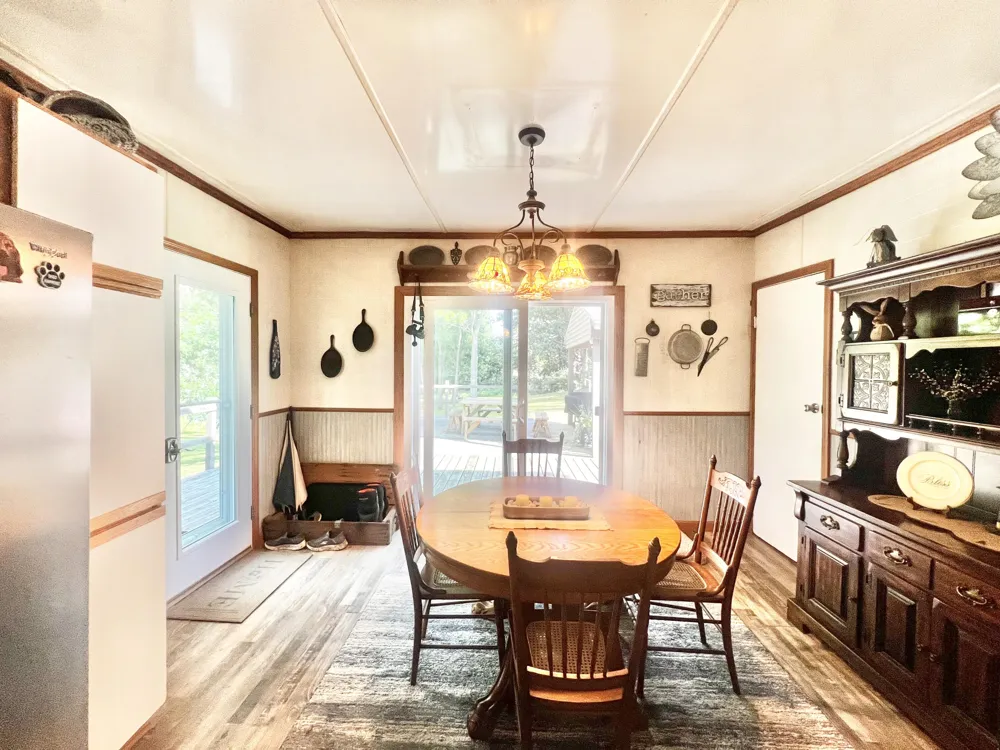 3979 W Bacon Road Hillsdale, MI 49242