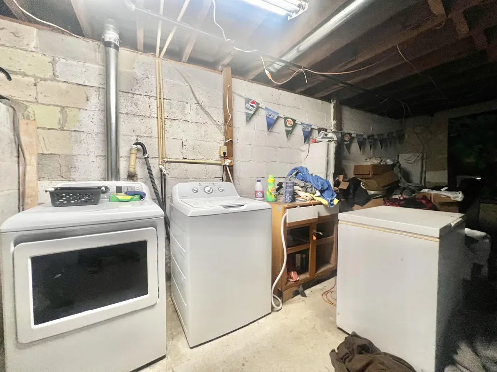 3979 W Bacon Road Hillsdale, MI 49242