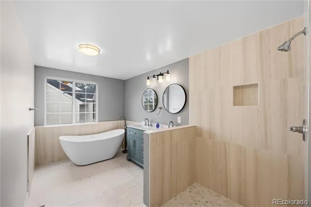 8898 Cactus Flower Way Littleton, CO 80126