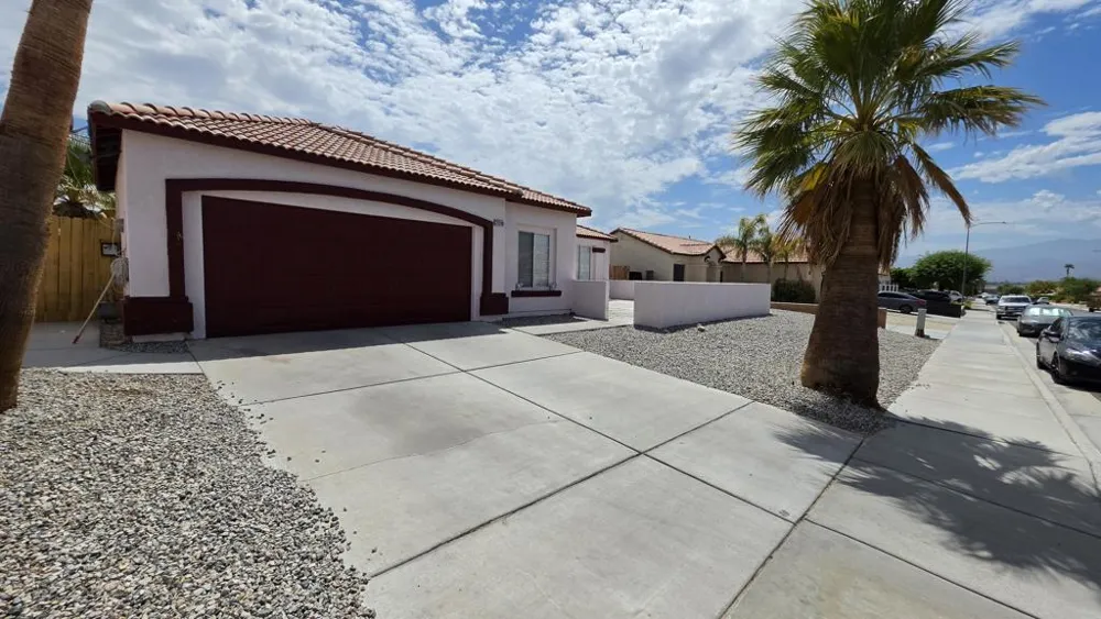 31240 ViA Ventana Thousand Palms, CA 92276