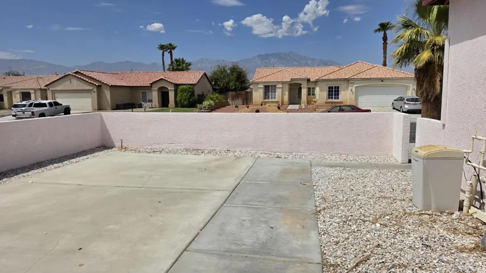 31240 ViA Ventana Thousand Palms, CA 92276
