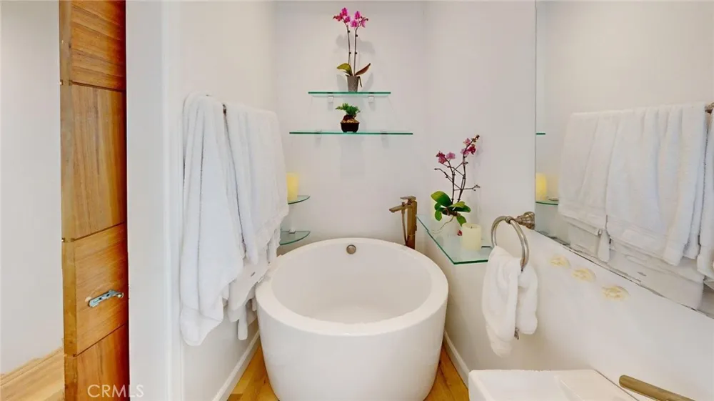 12930 Gilmore Avenue Los Angeles, CA 90066