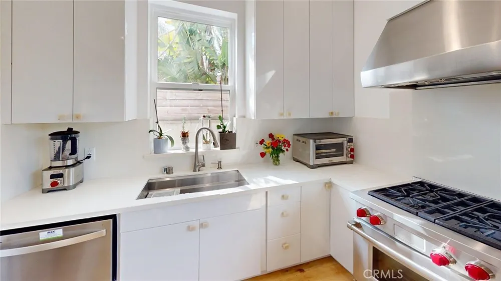 12930 Gilmore Avenue Los Angeles, CA 90066