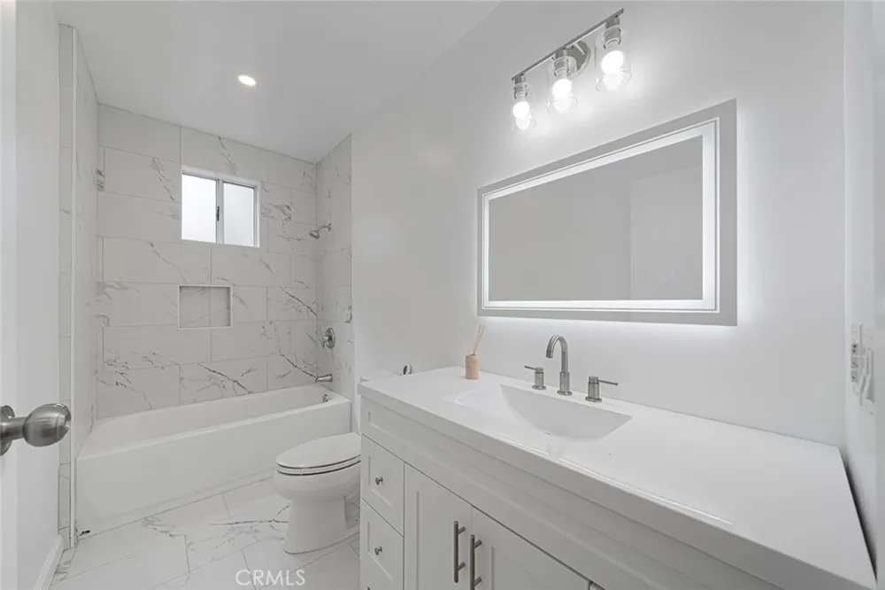 12930 Gilmore Avenue Los Angeles, CA 90066
