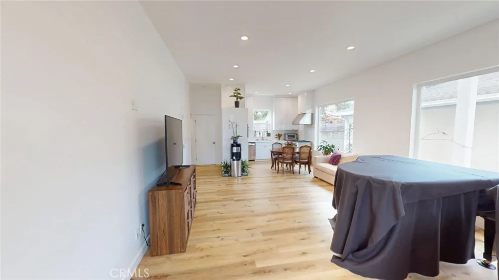 12930 Gilmore Avenue Los Angeles, CA 90066