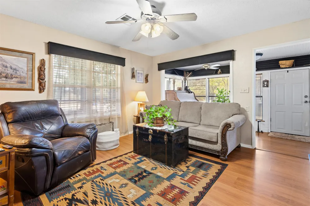 401 S 10th Street Comanche, OK 73529