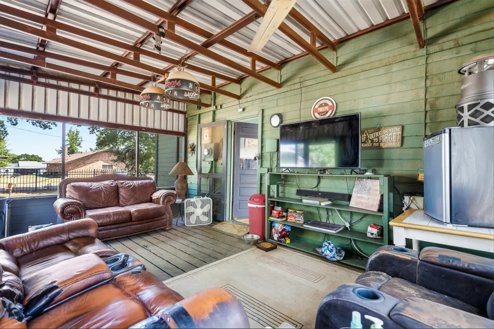 401 S 10th Street Comanche, OK 73529