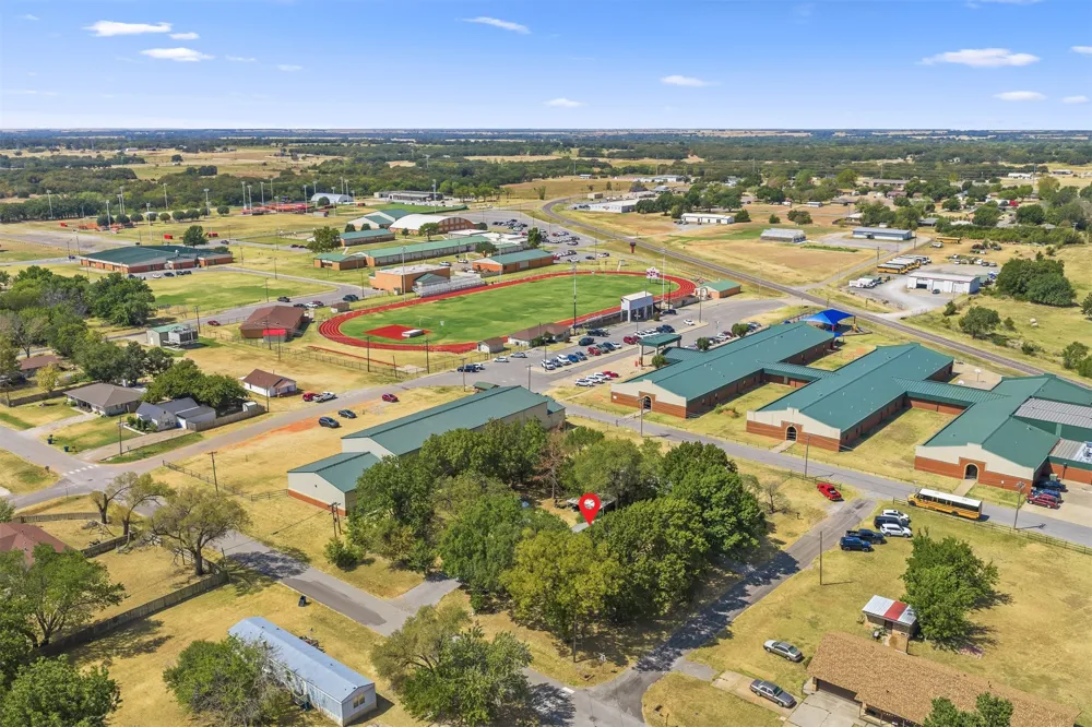 401 S 10th Street Comanche, OK 73529