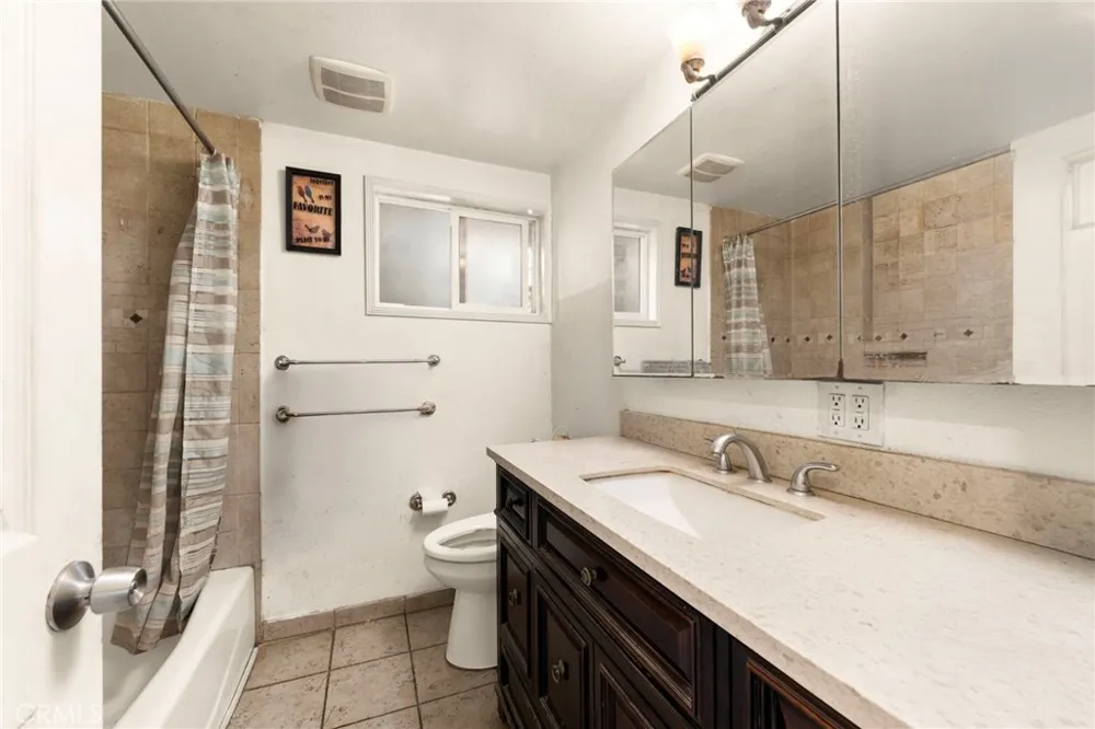 1038 E Walnut Creek Parkway West Covina, CA 91790