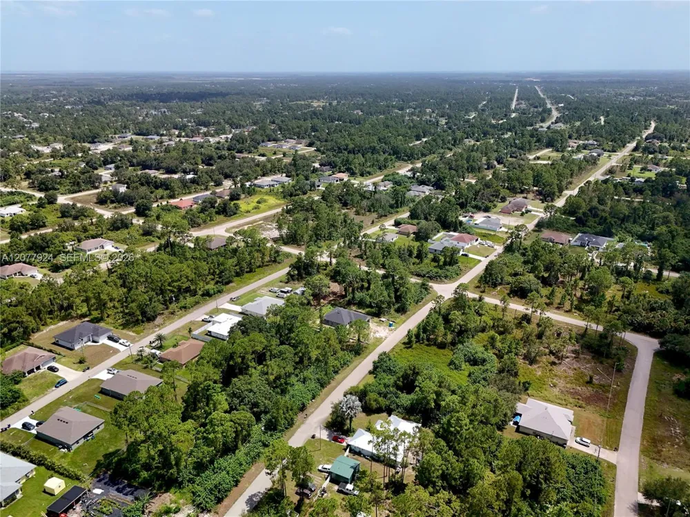523 SUMMIT AVE Lehigh Acres, FL 33974