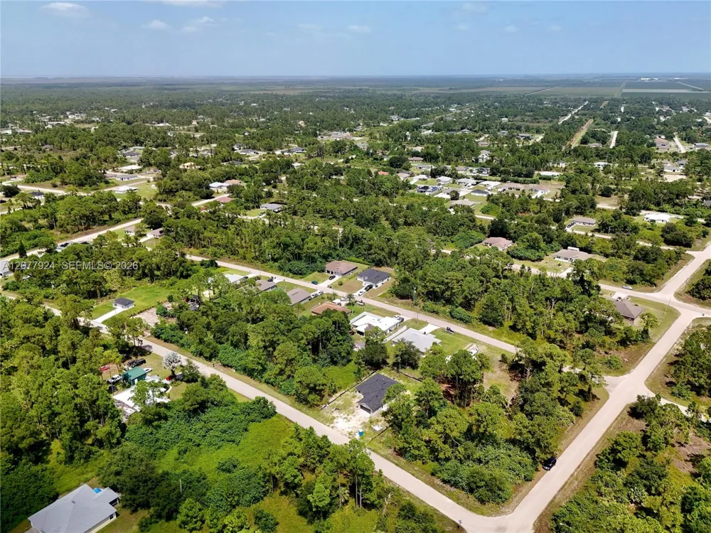 523 SUMMIT AVE Lehigh Acres, FL 33974