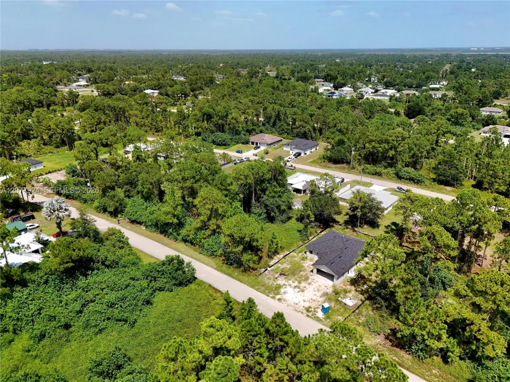 523 SUMMIT AVE Lehigh Acres, FL 33974