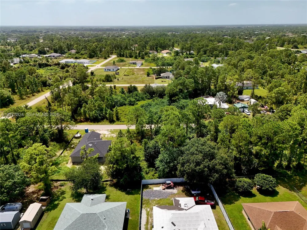 523 SUMMIT AVE Lehigh Acres, FL 33974