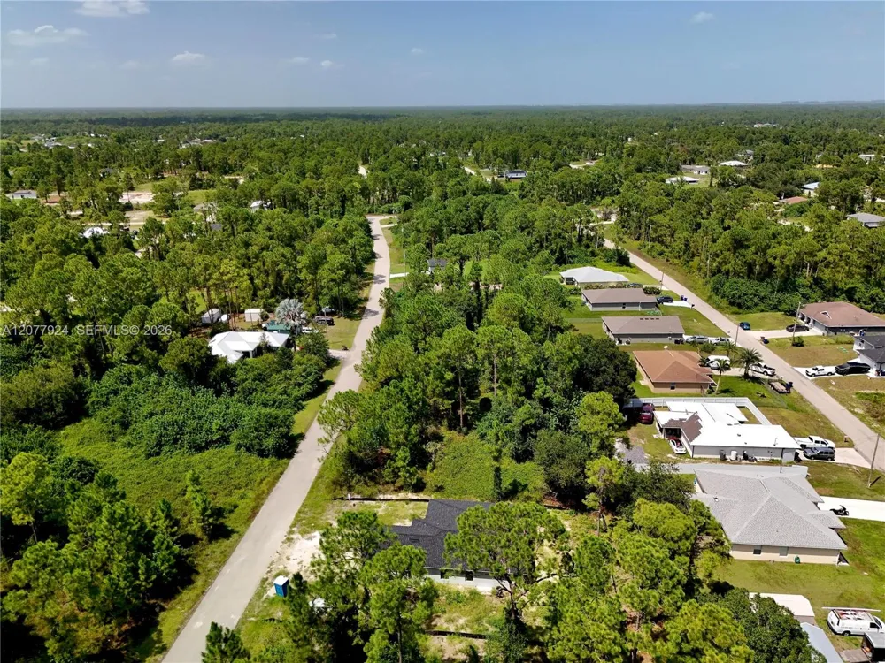 523 SUMMIT AVE Lehigh Acres, FL 33974