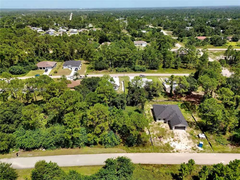 523 SUMMIT AVE Lehigh Acres, FL 33974