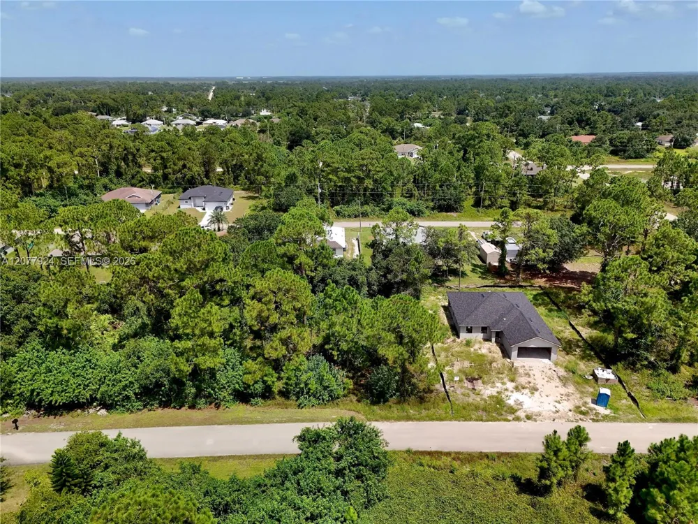 523 SUMMIT AVE Lehigh Acres, FL 33974