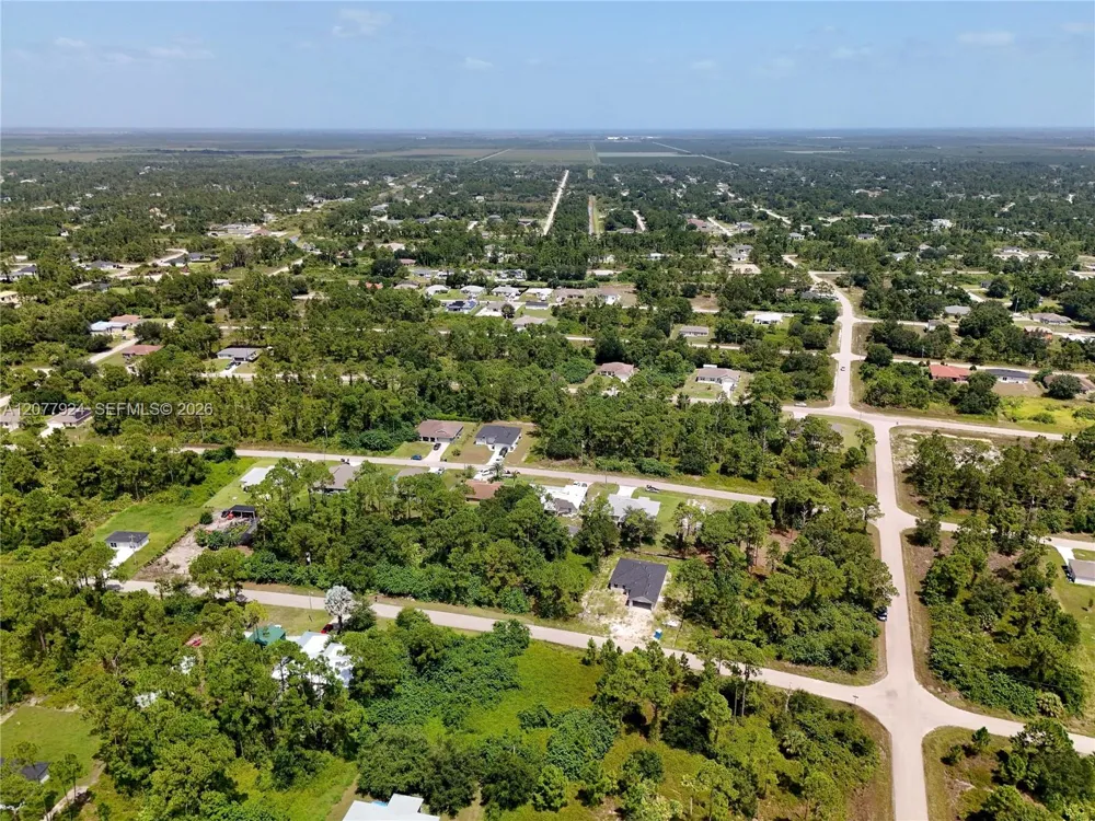 523 SUMMIT AVE Lehigh Acres, FL 33974