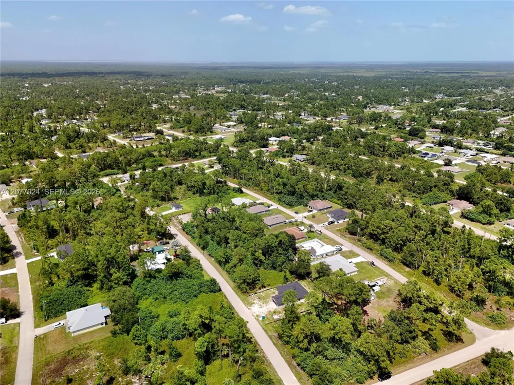 523 SUMMIT AVE Lehigh Acres, FL 33974
