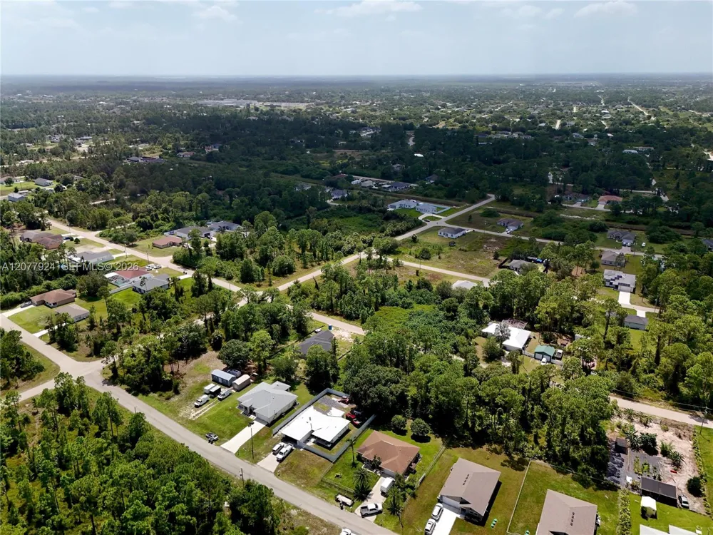 523 SUMMIT AVE Lehigh Acres, FL 33974
