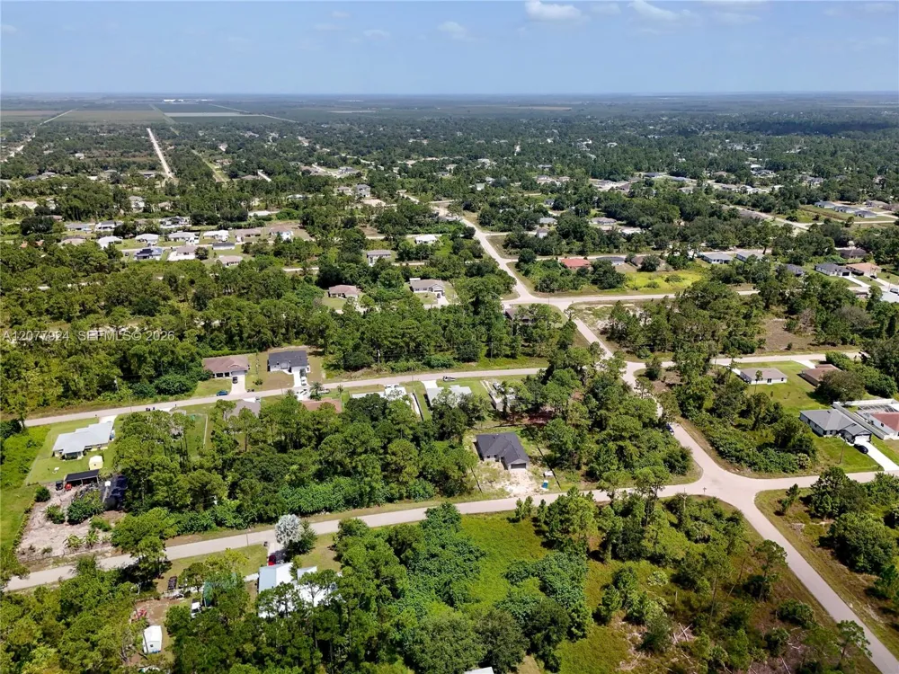 523 SUMMIT AVE Lehigh Acres, FL 33974