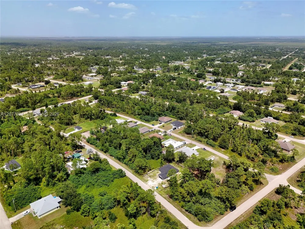 523 SUMMIT AVE Lehigh Acres, FL 33974