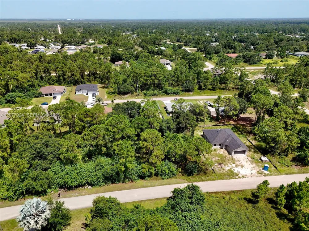 523 SUMMIT AVE Lehigh Acres, FL 33974