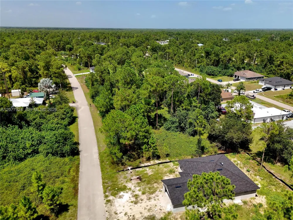 523 SUMMIT AVE Lehigh Acres, FL 33974