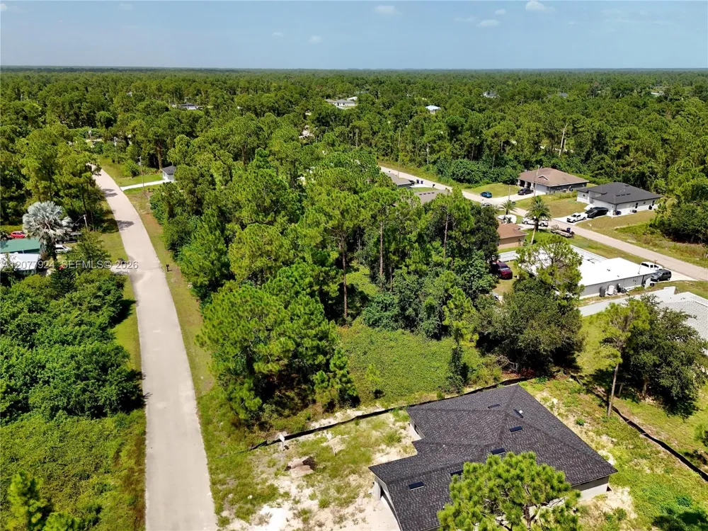 523 SUMMIT AVE Lehigh Acres, FL 33974