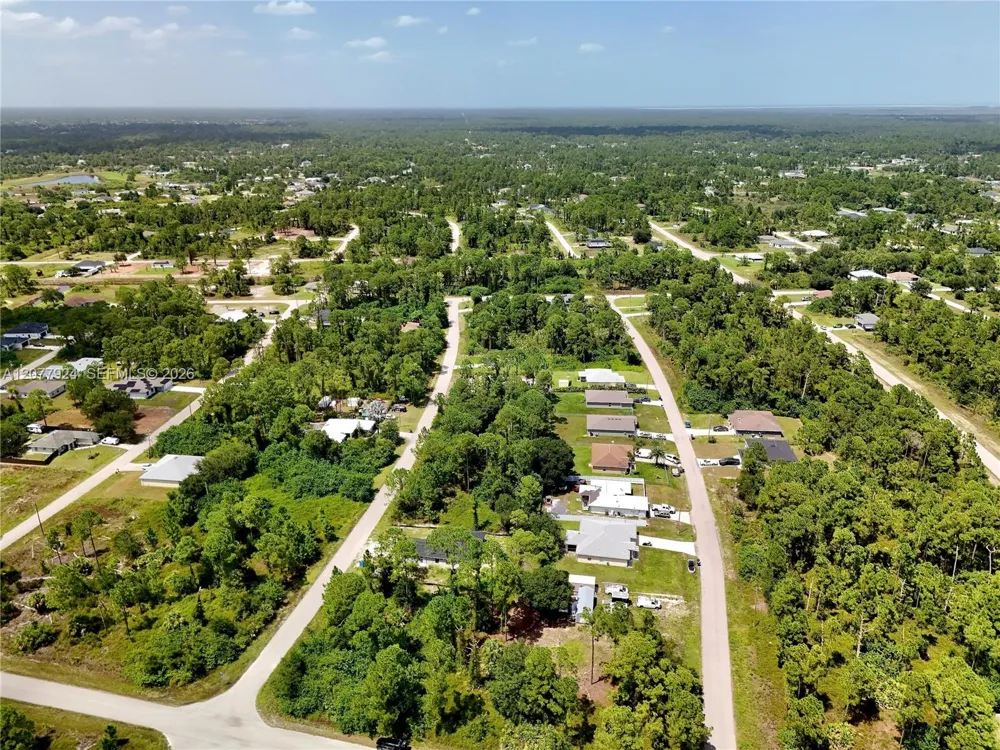 523 SUMMIT AVE Lehigh Acres, FL 33974