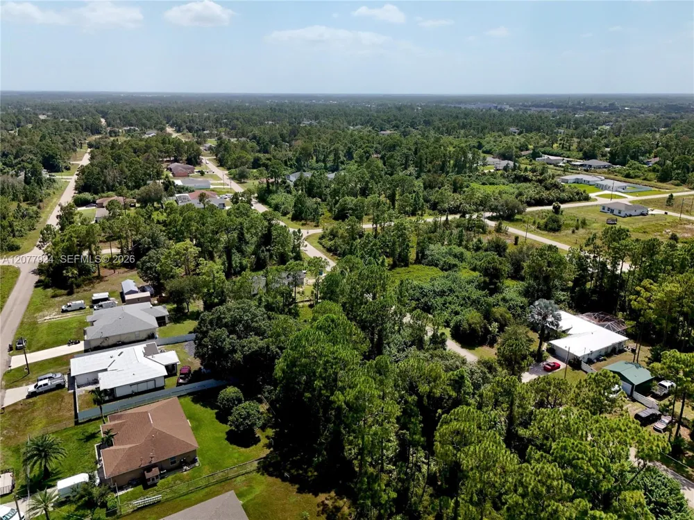 523 SUMMIT AVE Lehigh Acres, FL 33974