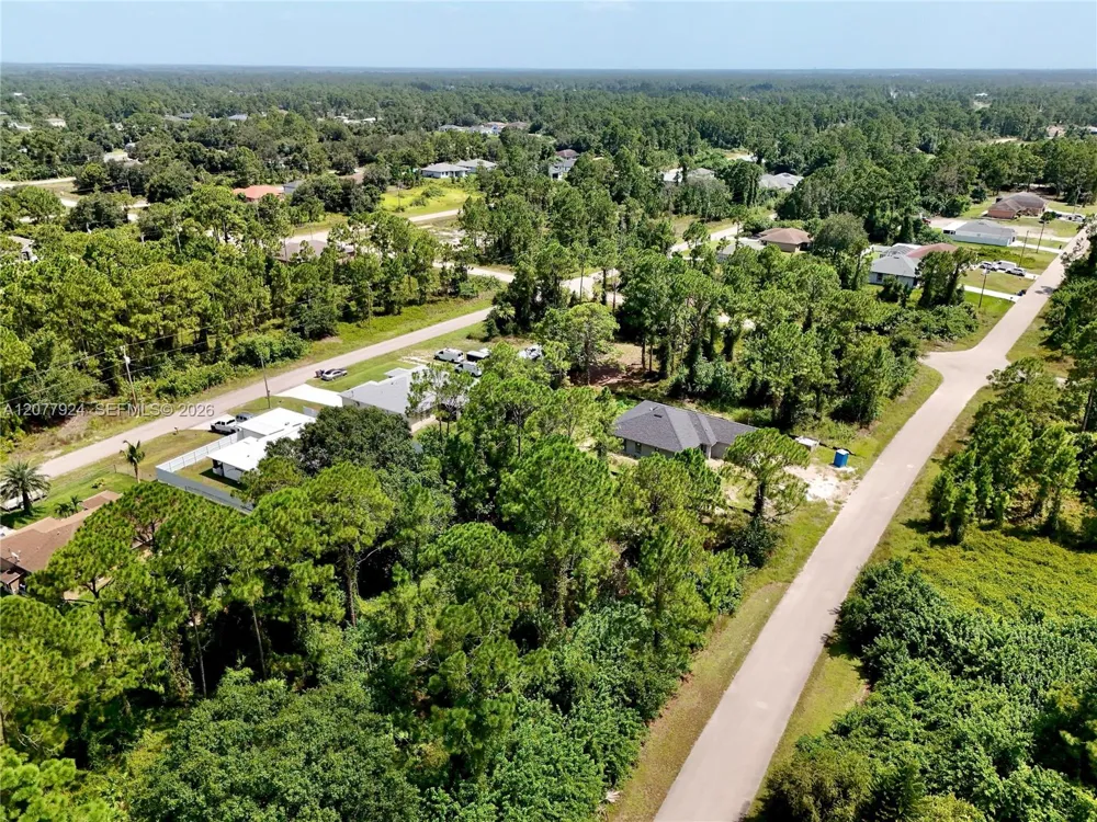 523 SUMMIT AVE Lehigh Acres, FL 33974