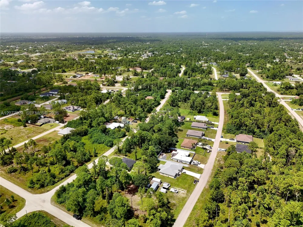 523 SUMMIT AVE Lehigh Acres, FL 33974