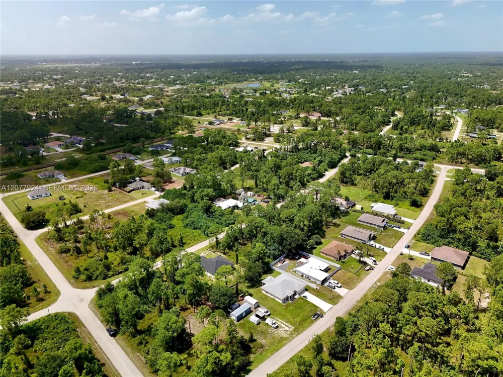 523 SUMMIT AVE Lehigh Acres, FL 33974