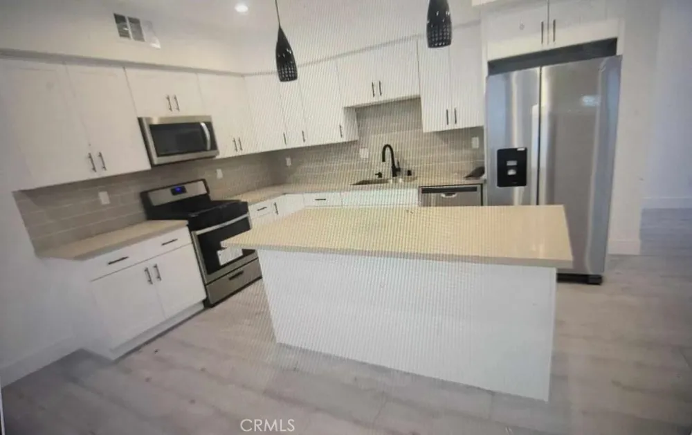 5948 CANTALOUPE STREET Valley Glen, CA 91401