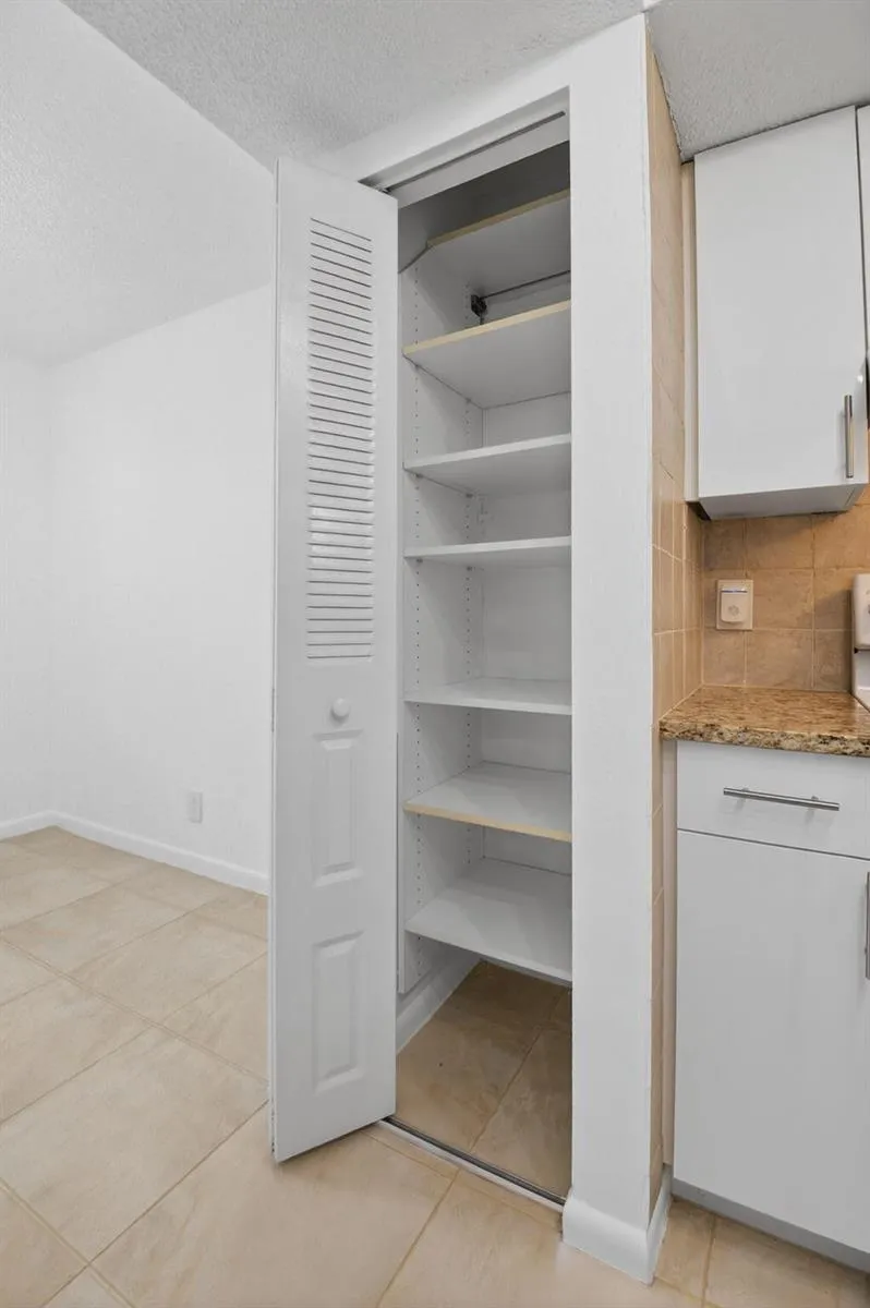10 Willowbrook Lane #207 Delray Beach, FL 33446
