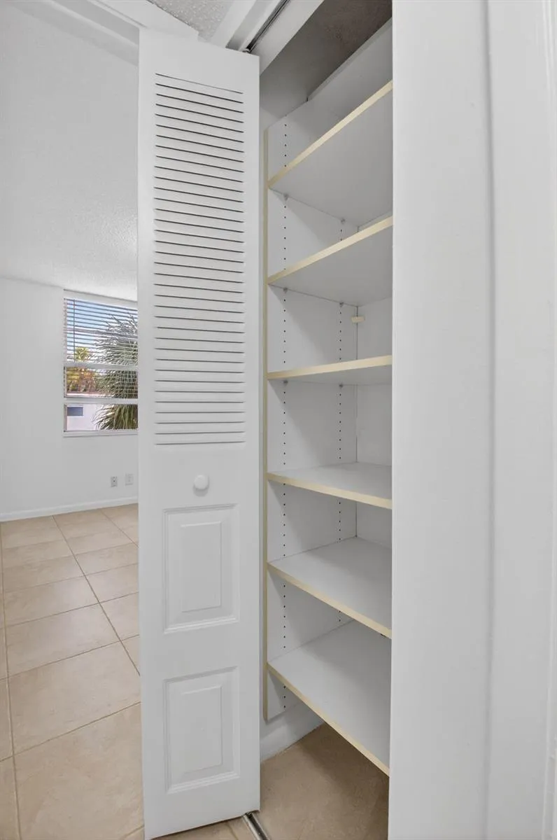 10 Willowbrook Lane #207 Delray Beach, FL 33446