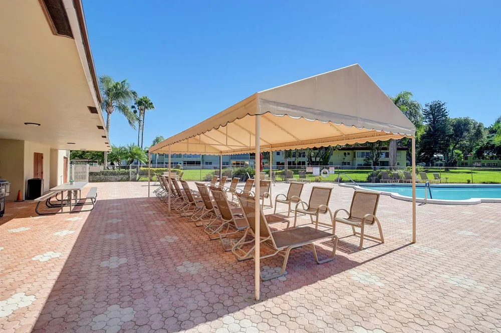 10 Willowbrook Lane #207 Delray Beach, FL 33446