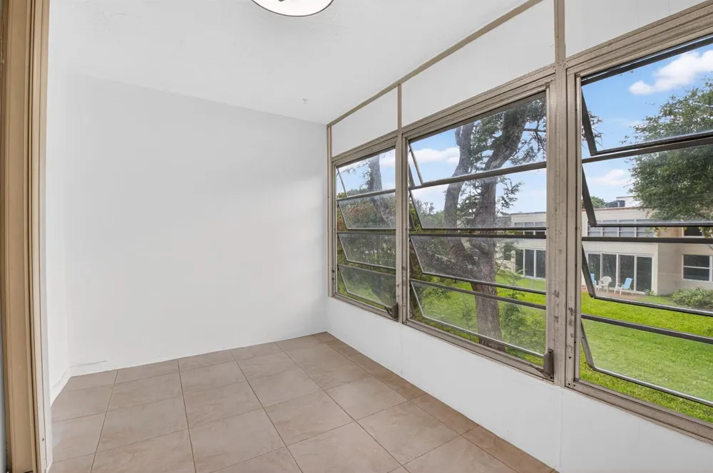 10 Willowbrook Lane #207 Delray Beach, FL 33446