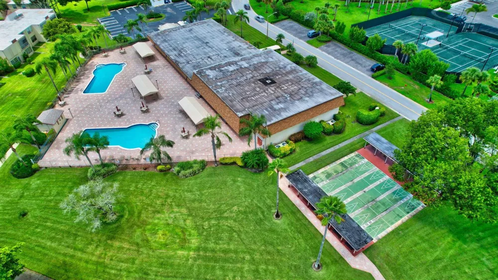 10 Willowbrook Lane #207 Delray Beach, FL 33446