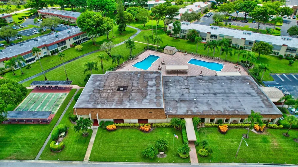 10 Willowbrook Lane #207 Delray Beach, FL 33446