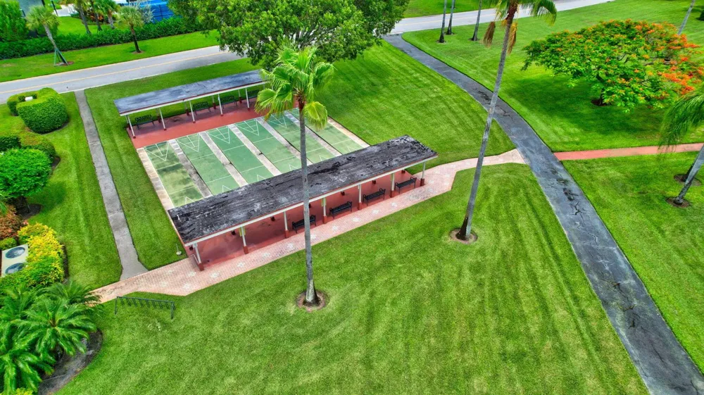 10 Willowbrook Lane #207 Delray Beach, FL 33446