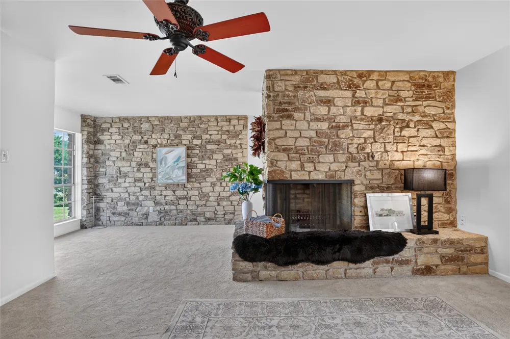3902 Laramie Drive Granbury, TX 76049